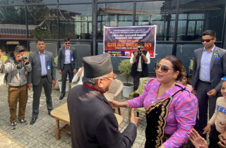दाहाल निवासमा देउसीभैलो